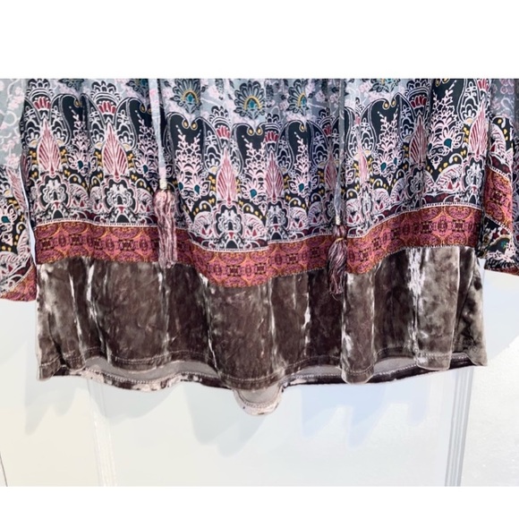 Colorful Blouse - Picture 3 of 4